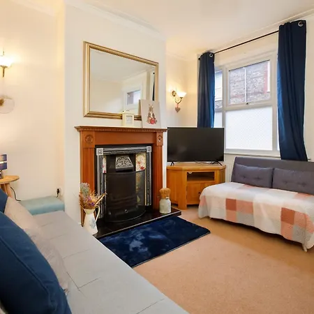 Stone's Throw Townhouse *